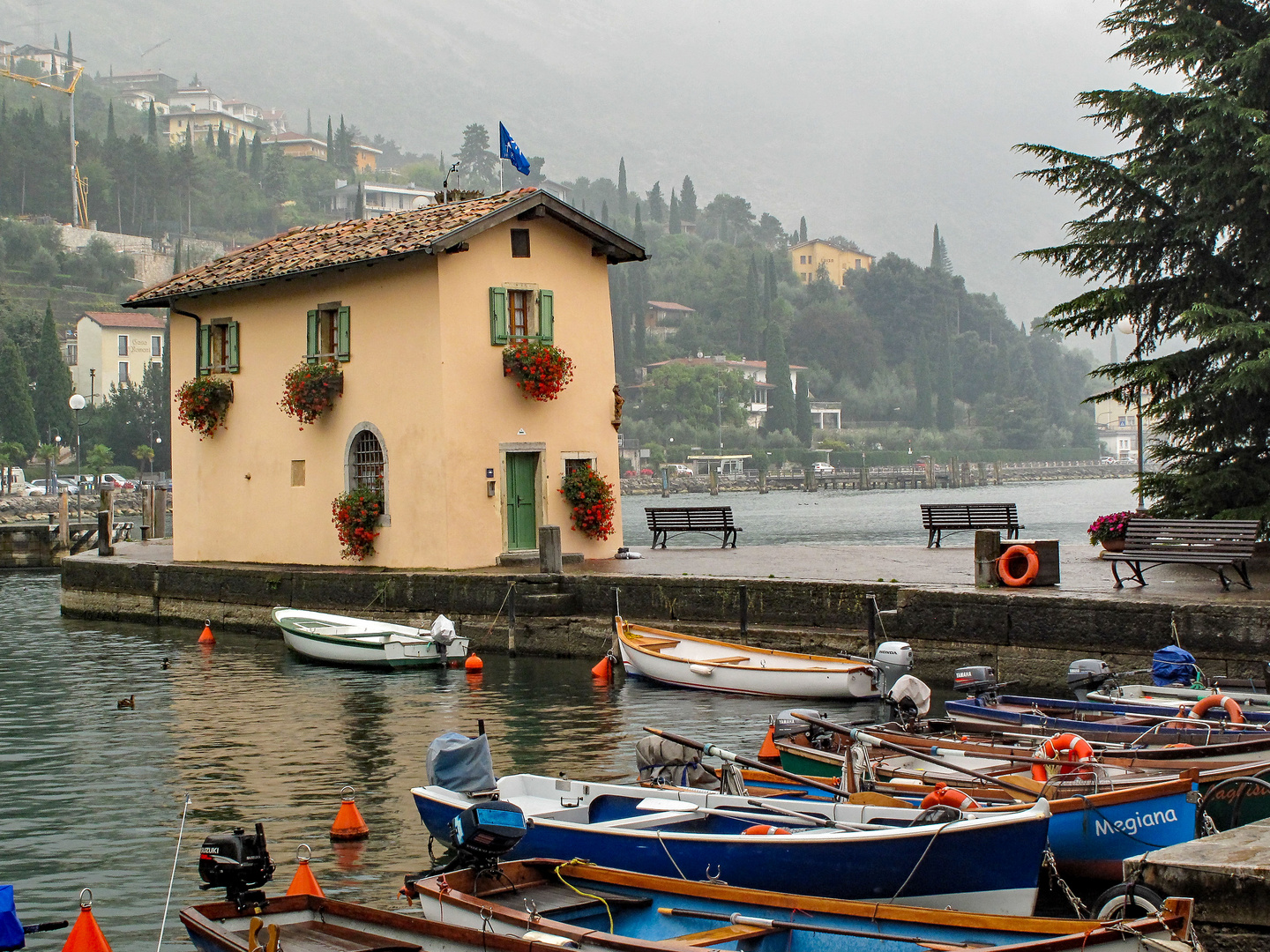 Gardasee Hafen von Torbole