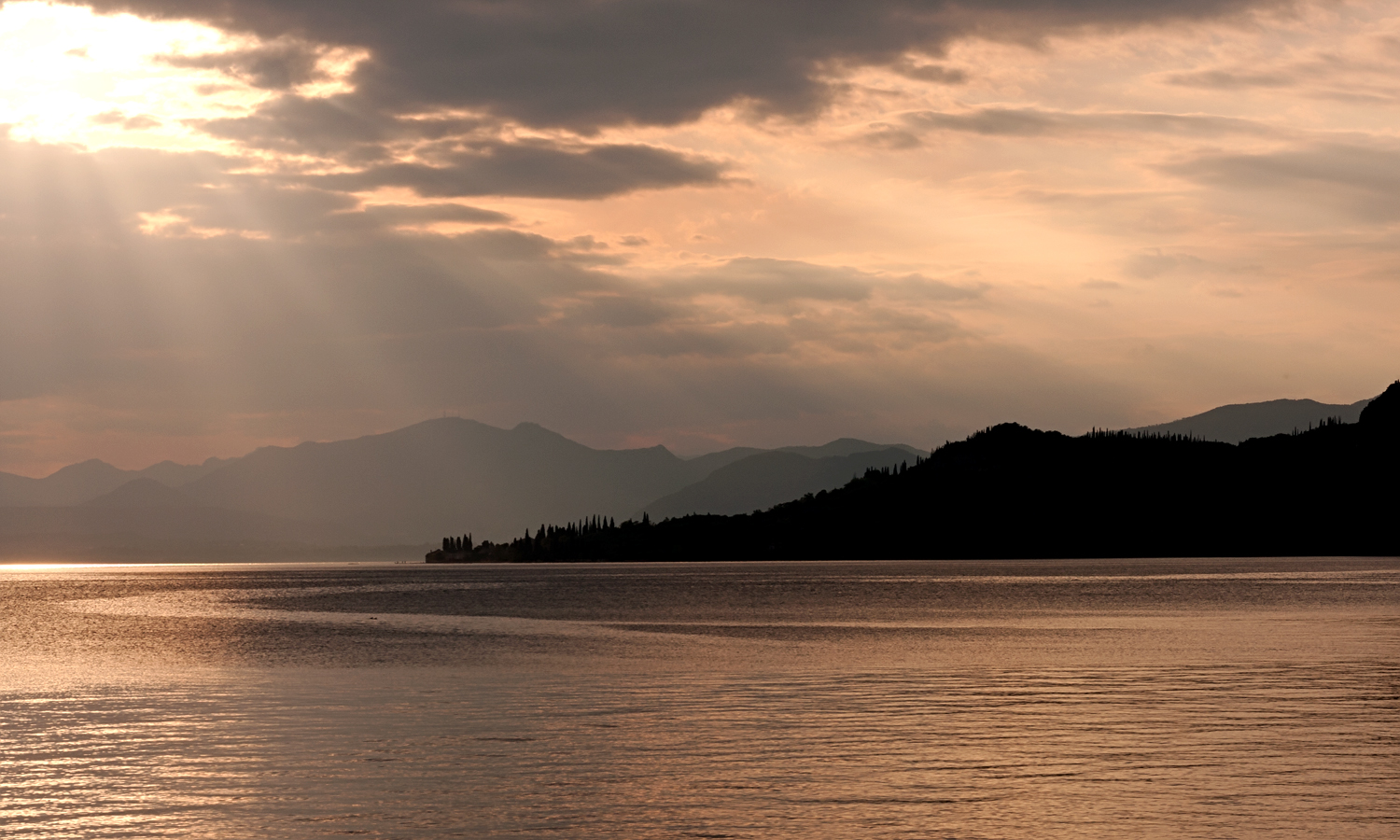 Gardasee im Abendlicht ...