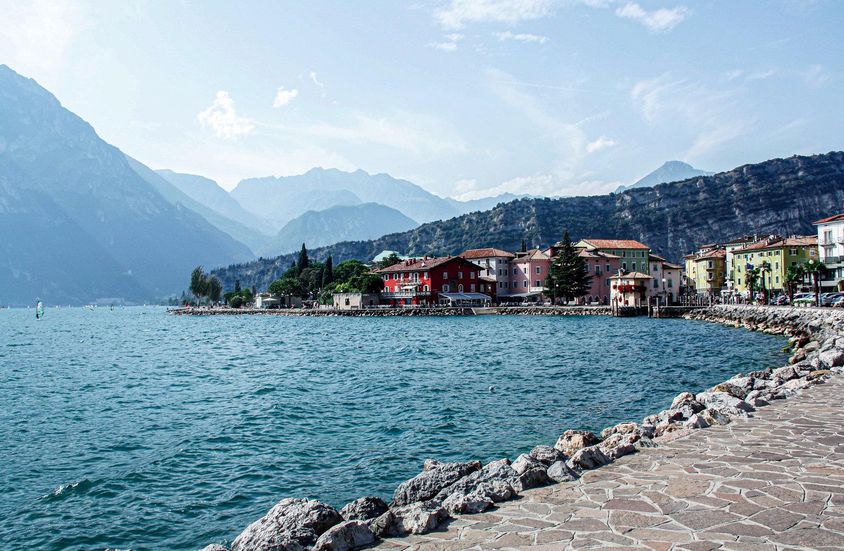  Gardasee in (blue)