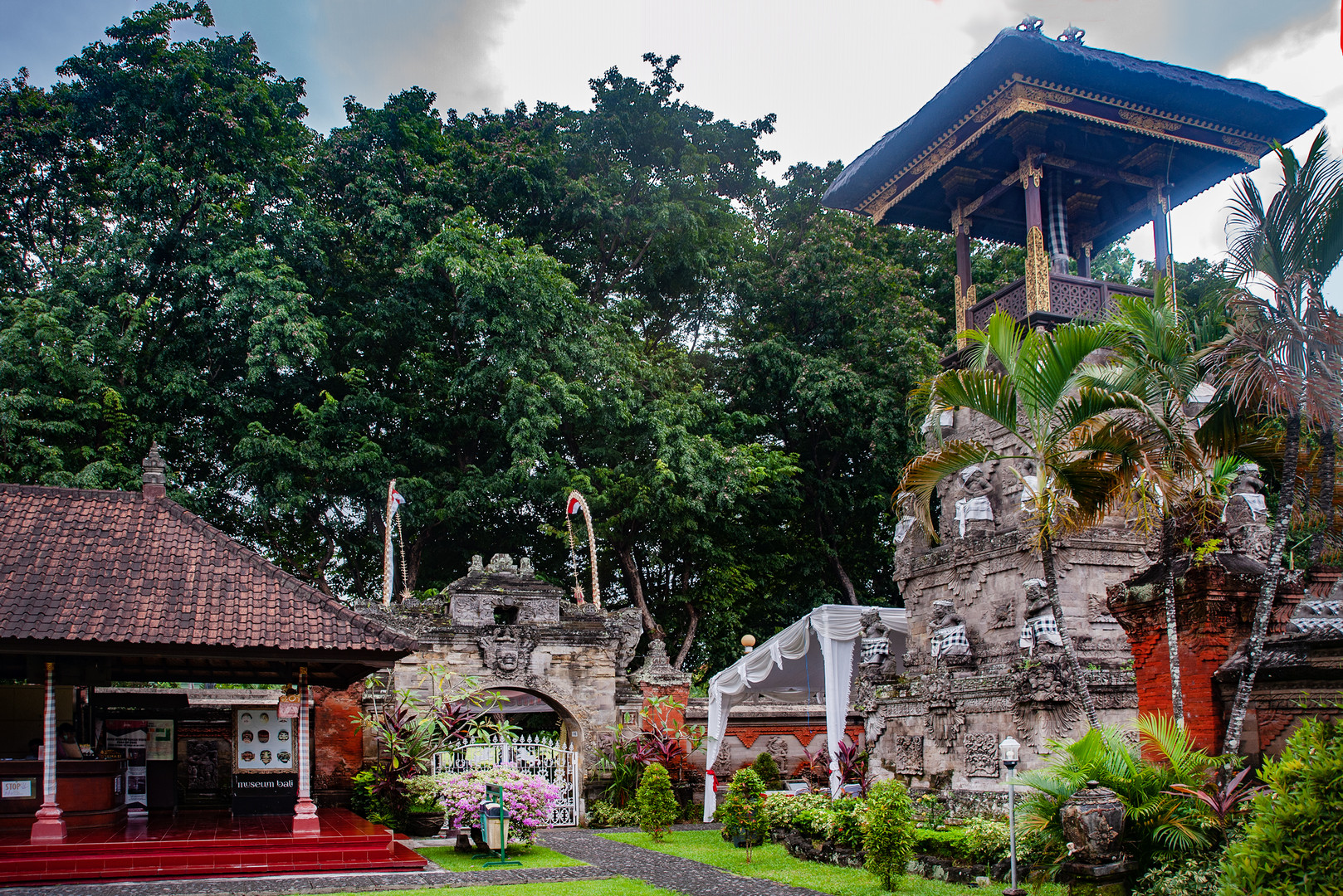 Garden of former Royal Palace