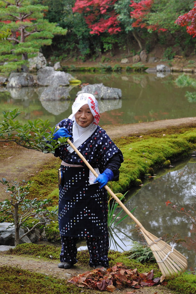 Gardener at Kinkakuchi