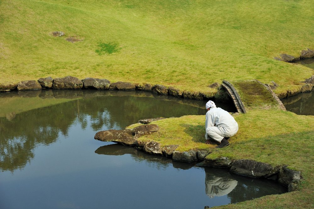 Gardener in Kamakura