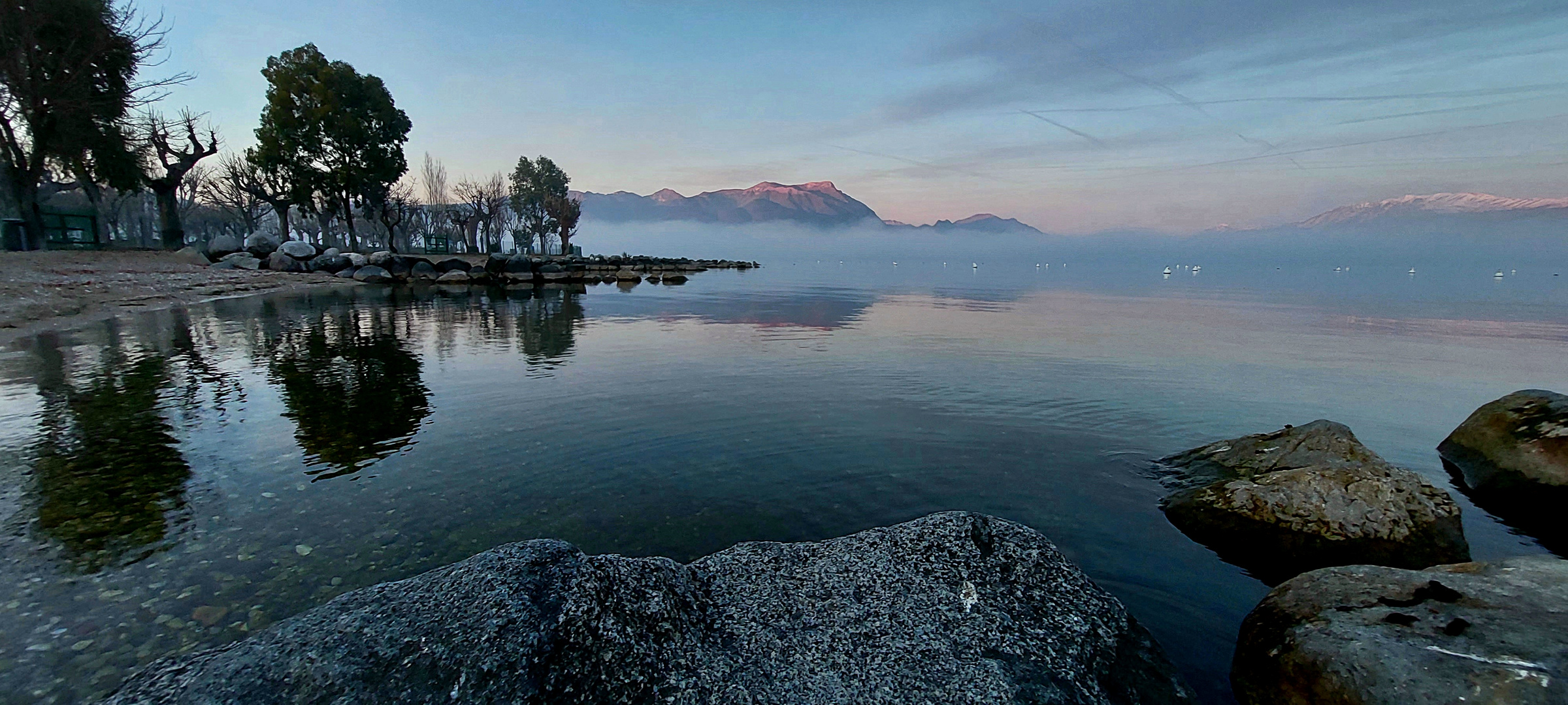 Gardersee im nebel 