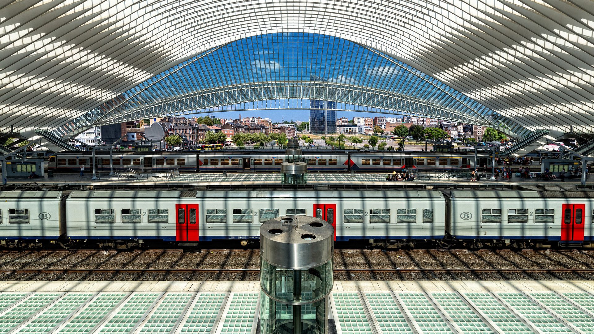 Gare de Liége Guillemins Der Überblick Foto & Bild stillleben