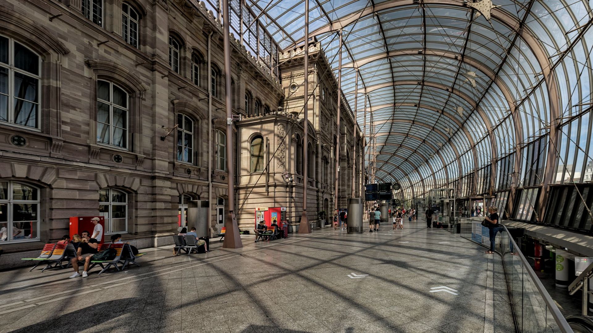 ....Gare de Strasbourg....