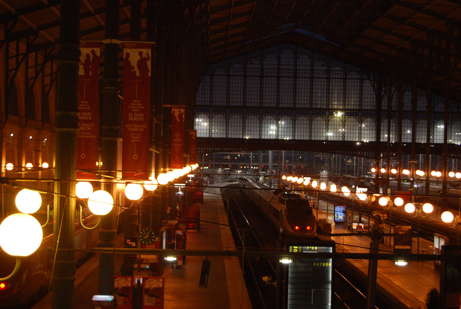 gare du nord, tôt