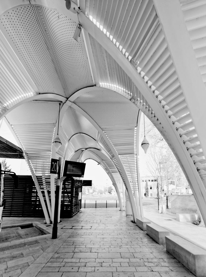 Gare routière Aix en Provence 2018  1 photo et image  architecture