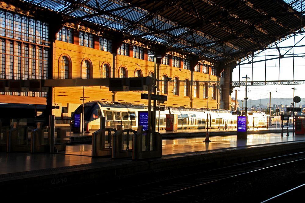 Gare SNCF de MarseilleSaintCharles Foto & Bild  city, france, world