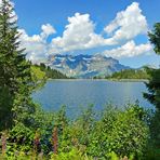 Garichtisee mit Staudamm und Glärnisch