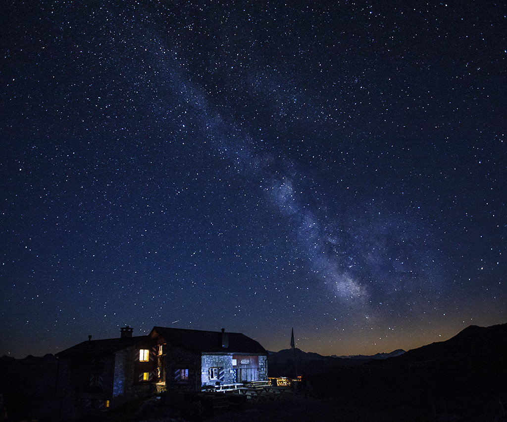 Garschinahütte im Zentrum der Milchstrasse