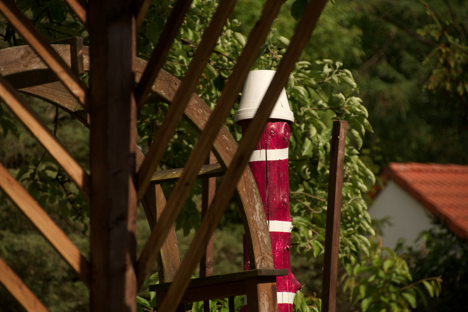 Garten mit farblichen Akzenten