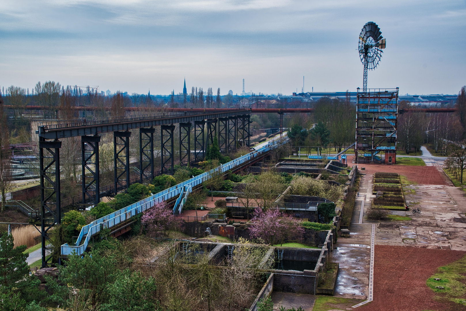 Gartenanlage im LaPaDu bei den Sinterbecken