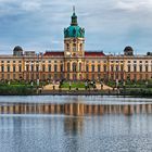 ... Gartenblick auf Schloss Charlottenburg  ...