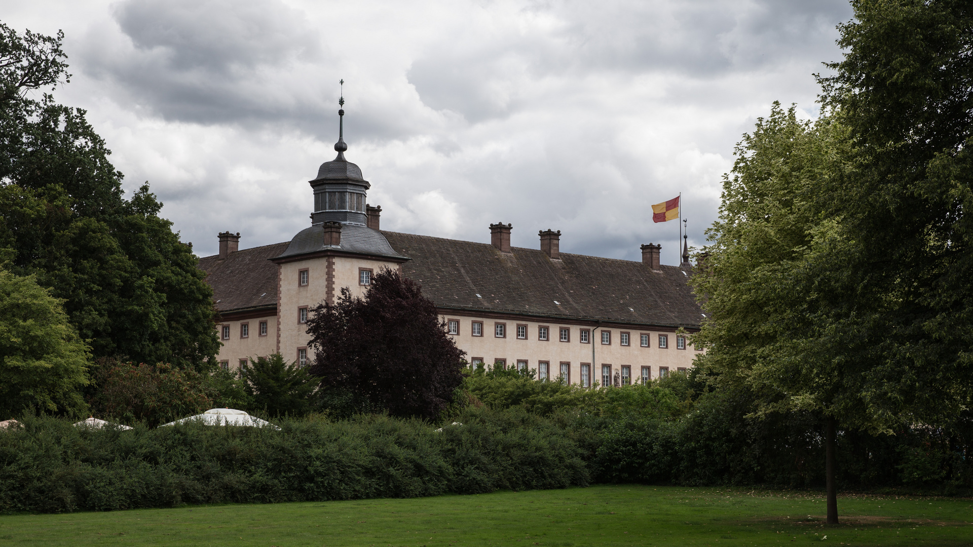 Gartenfest im Schloss