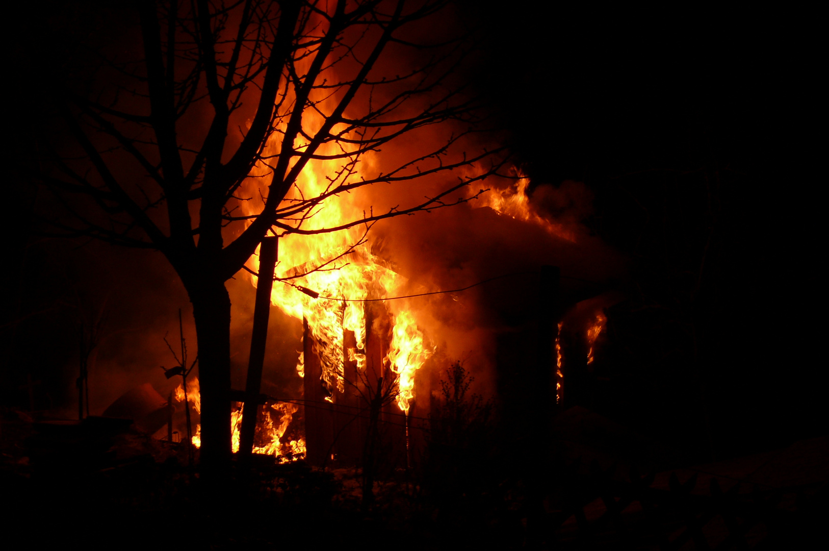 Gartenhaus in Vollbrand