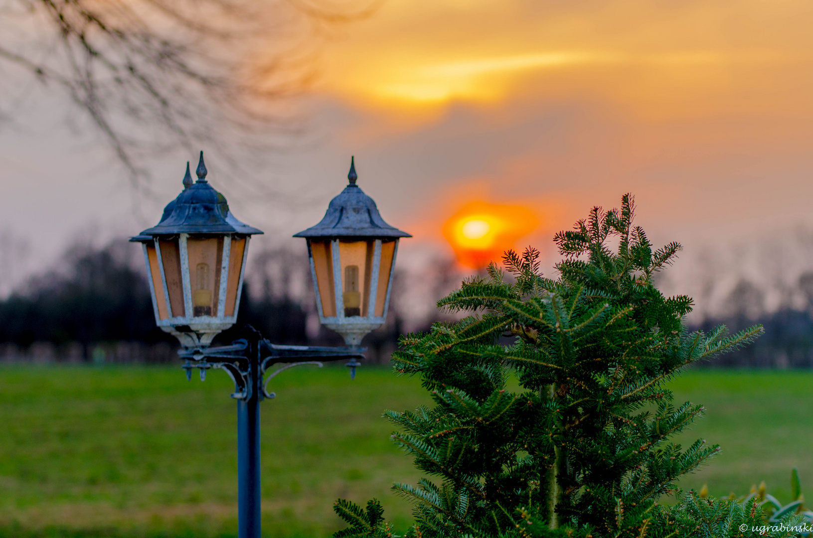 Gartenlampe am Abend