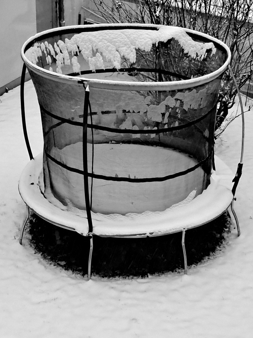 Gartentrampolin mit Winterpause