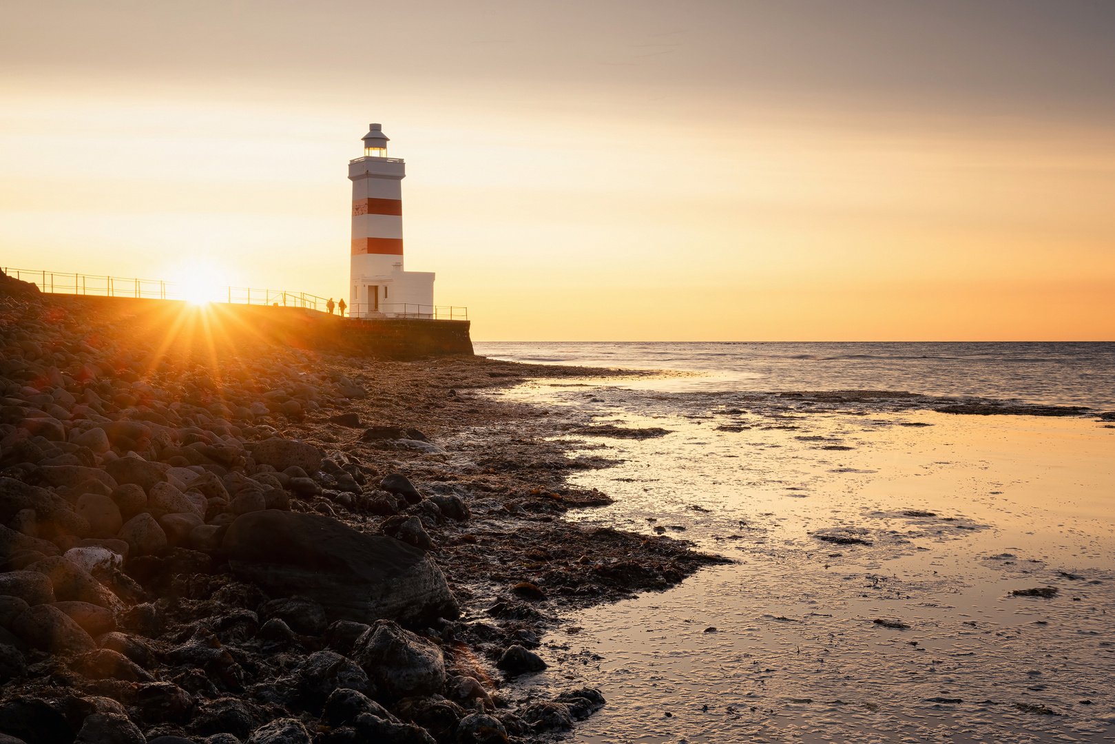 ...Garður Old Lighthouse...