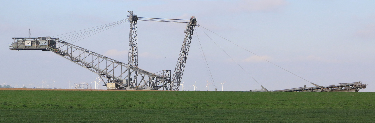 Garzweiler halber Bagger 743