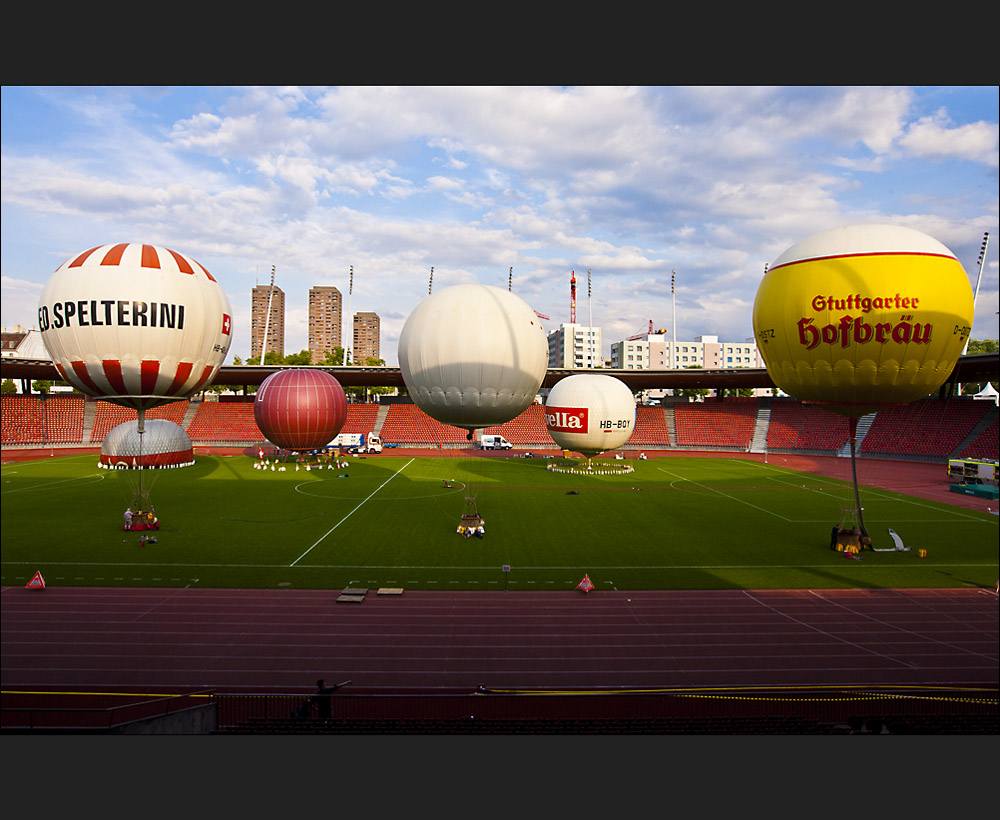Gas Ballone im Letzigrundstadion Zürich