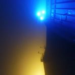 Gasometer im Nebel