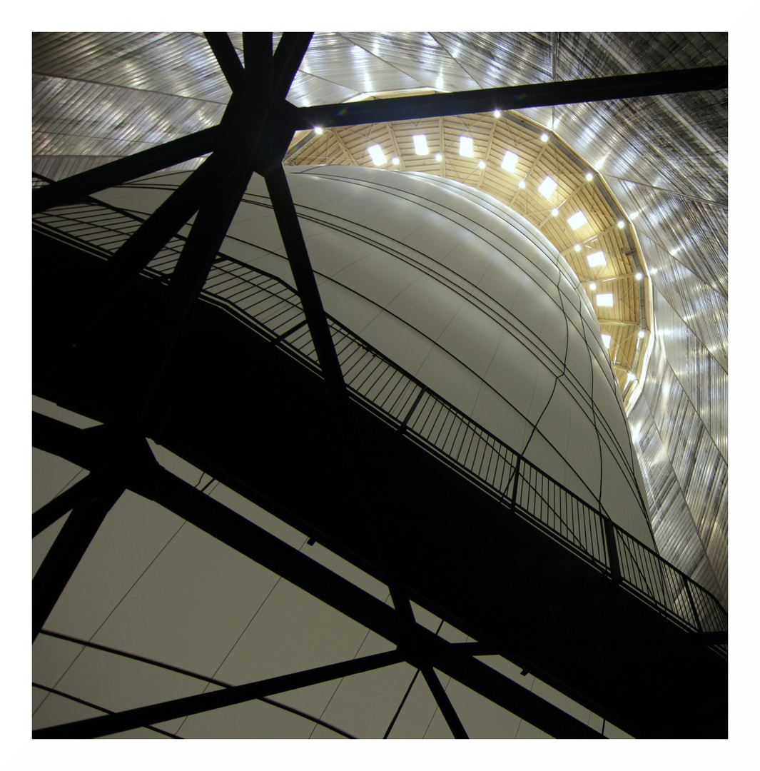 Gasometer , Oberhausen , mit Christo...4