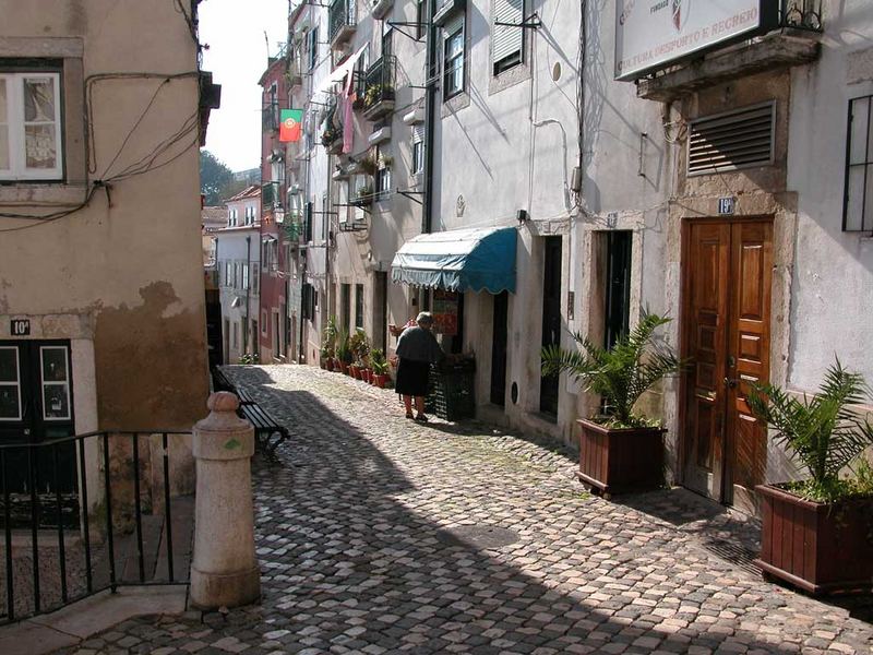 Gasse der Alfama