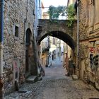 Gasse in Aubenas, in der Ardéche