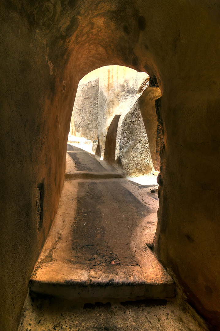 Gasse in Emporio, Santorin