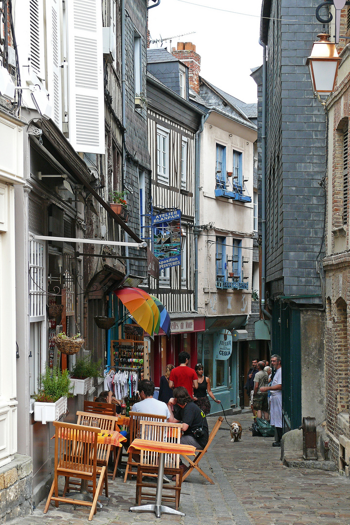 Gasse in Honfleur (Normandie)