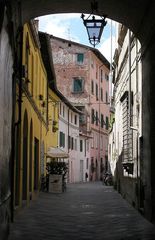 Gasse in Lucca