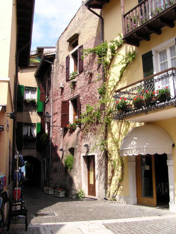 Gasse in Torri del Benaco