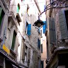 Gasse in Venedig (Italien)