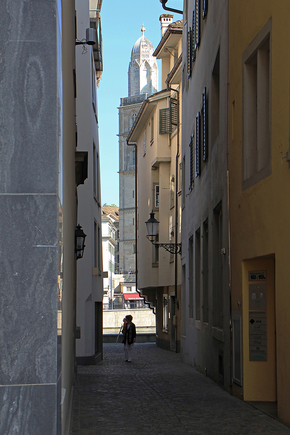 Gassendurchblick auf das Grossmünster