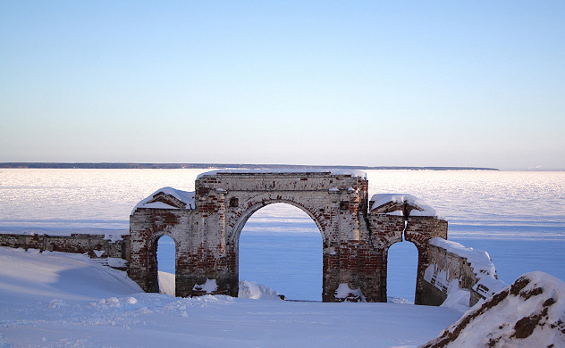 Gate in infinity