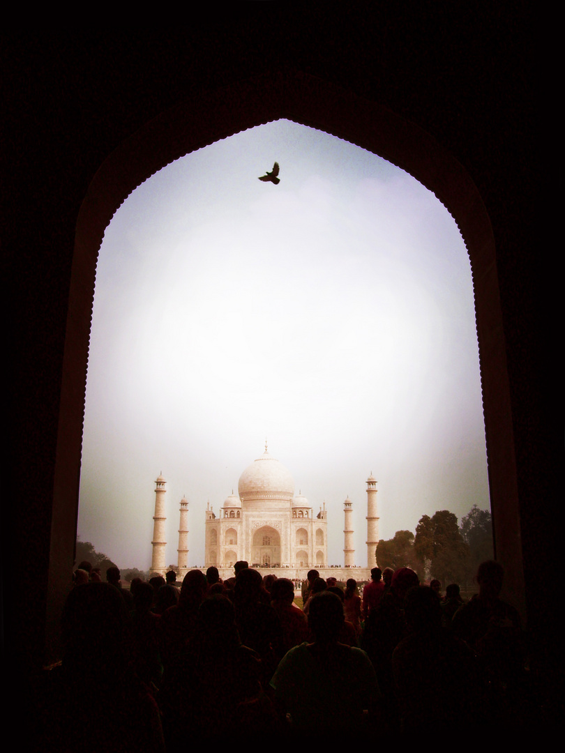 Gate to Taj Mahal