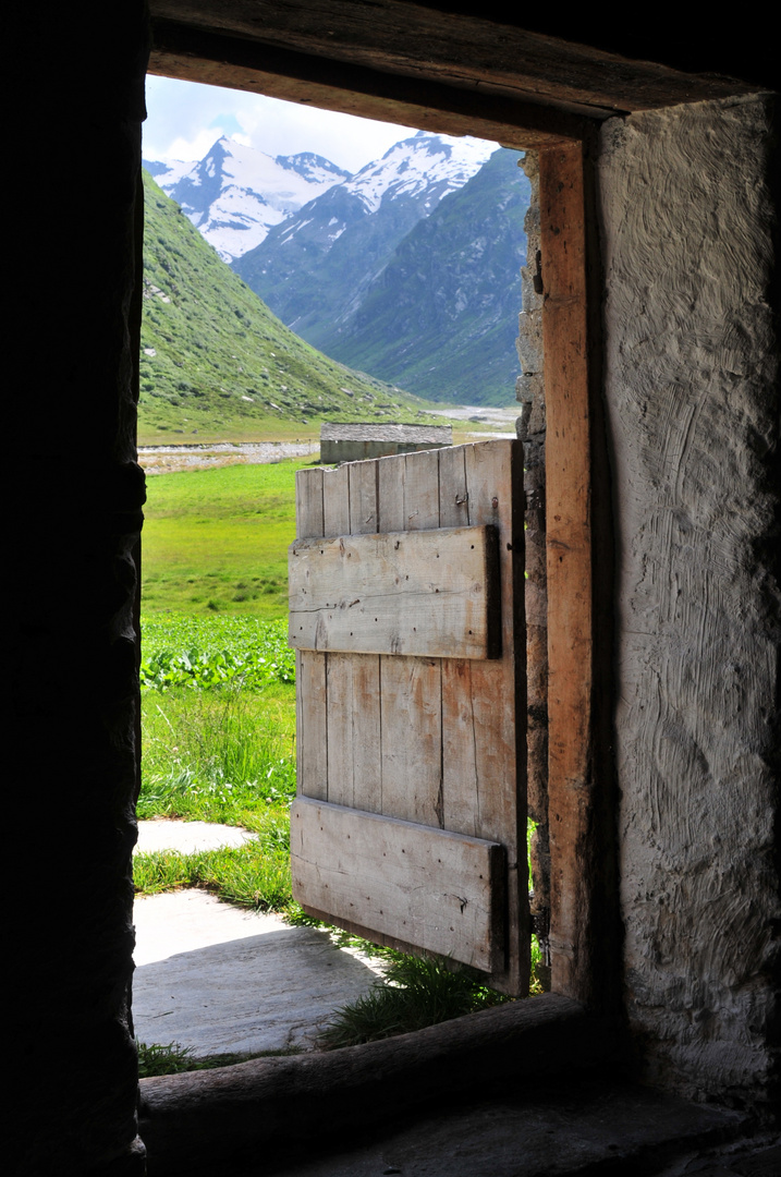 gate to the Büdner alps