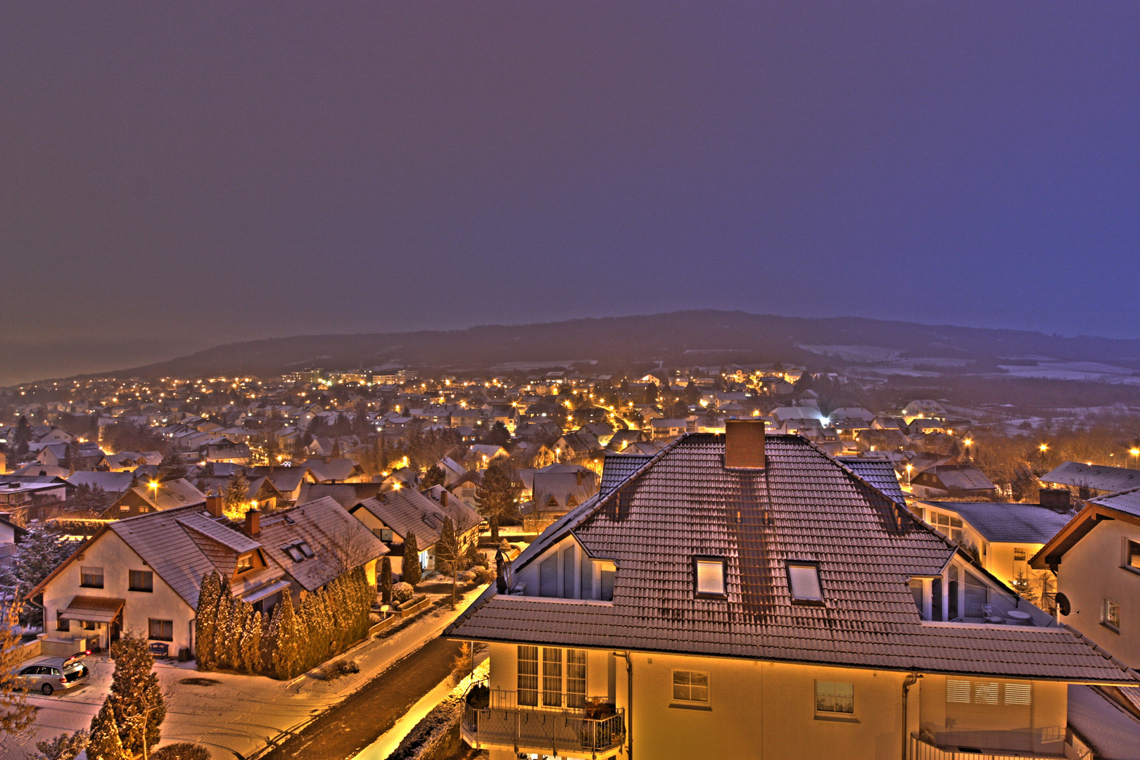 Gau-Algesheim bei Nacht und Schnee