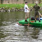 Gaudi auf der Wupper (6) / Mann über Bord - Er war nicht der Einzige