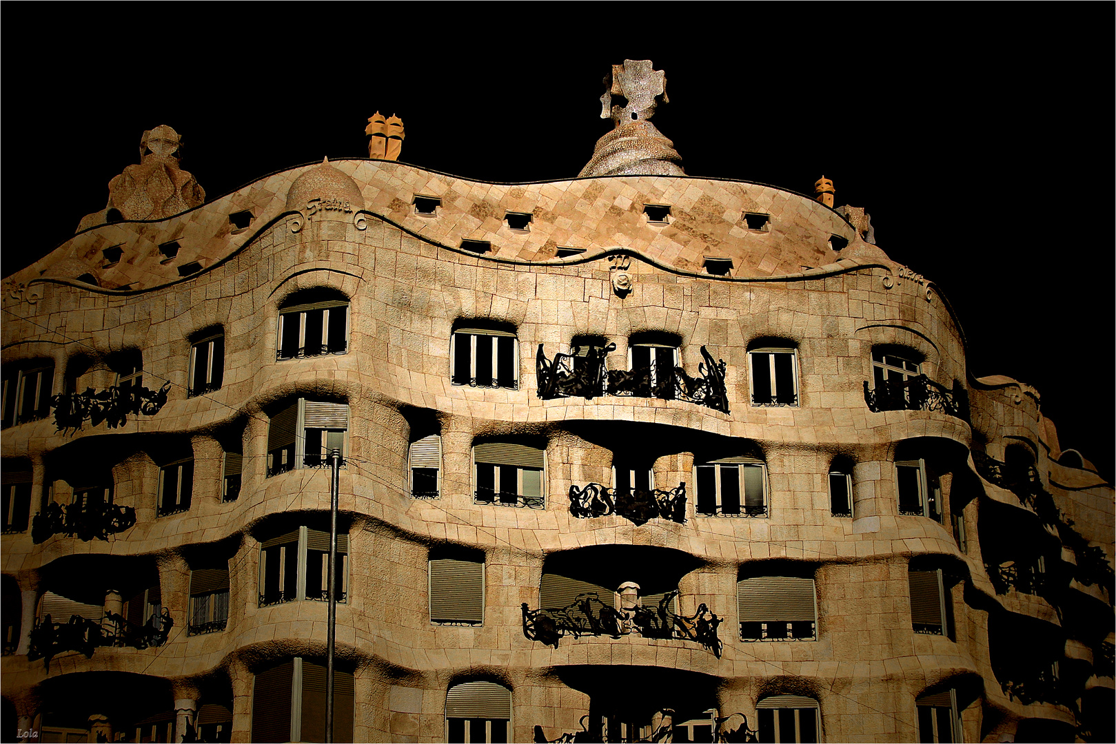 ...Gaudí y la Casa Milá...