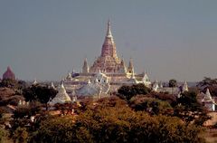 Gawdapalin Temple in Bagan