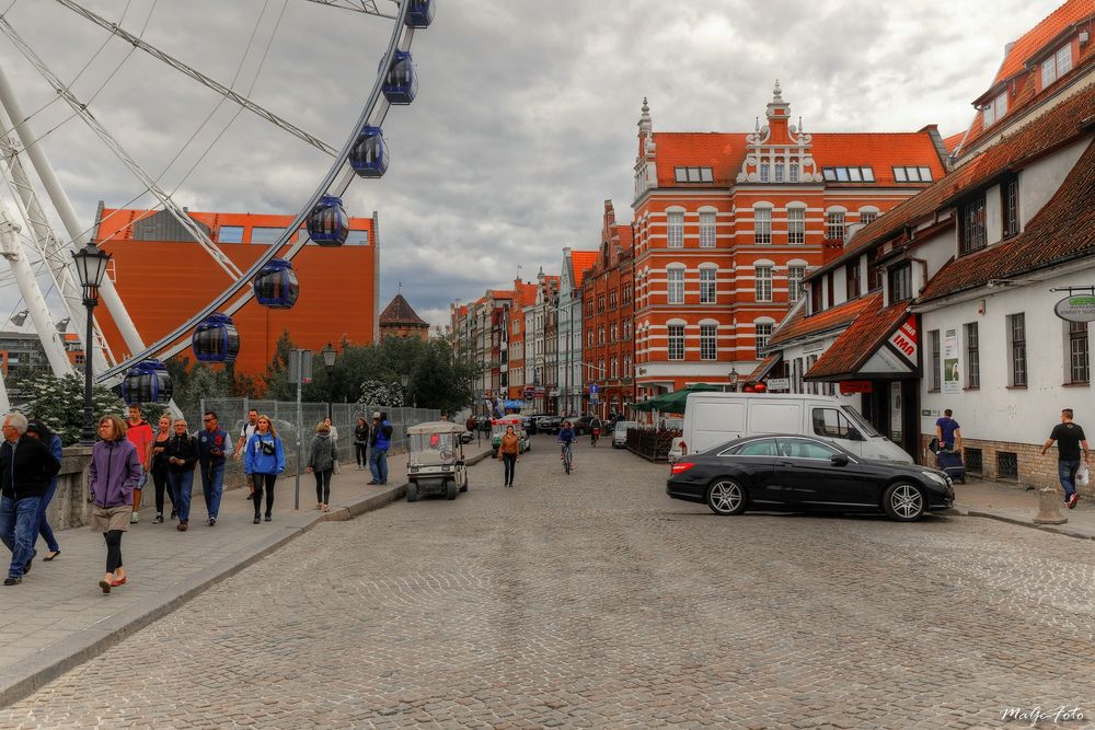 Gdansk - Sur le chemin de la vieille ville / Danzig - Auf dem Weg in die Altstadt