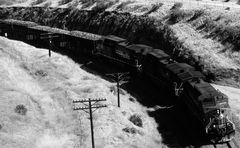 GE AC4000CW SP#102, Sugar Beet Train, Southern Pacific, Tehachapi Area,Tunnel 2, CA