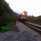 GE Dash 9-40CW NS#8993 als Frontlok eines Kohlezug, VA