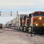 GE ES44AC BNSF 7539