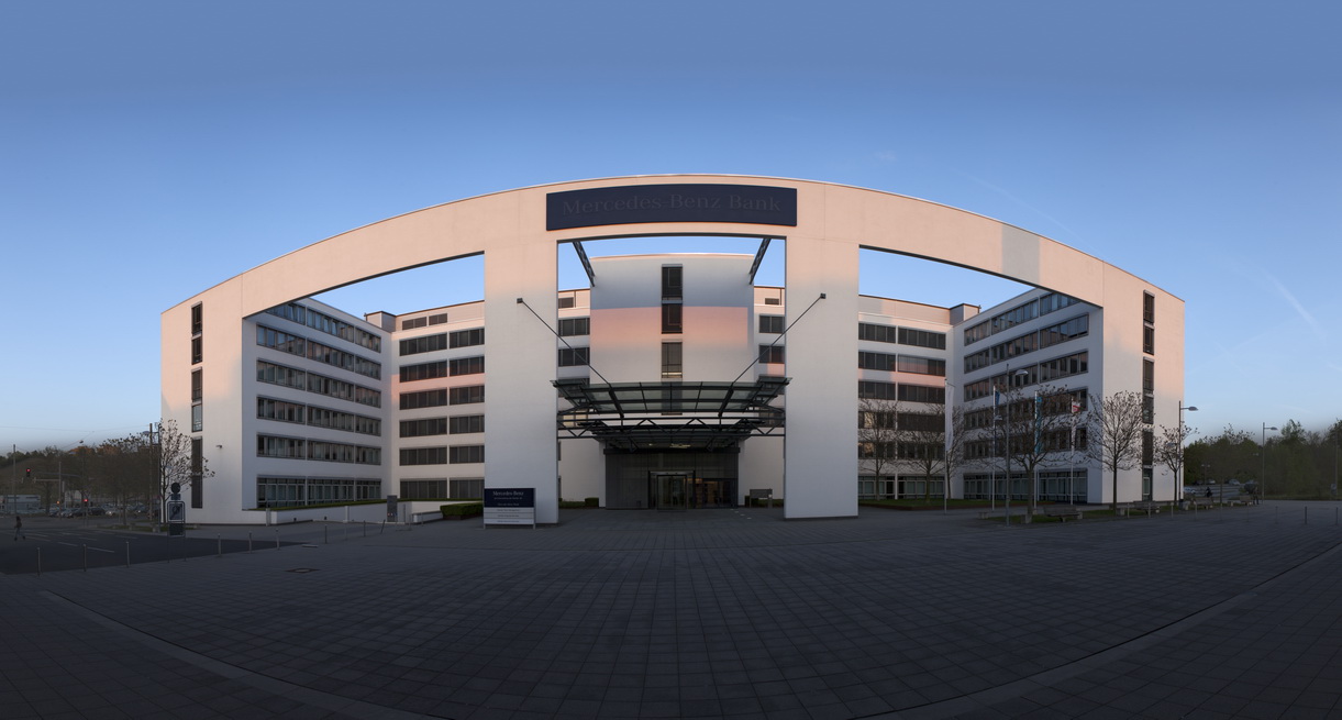 Mercedes Bank Stuttgart