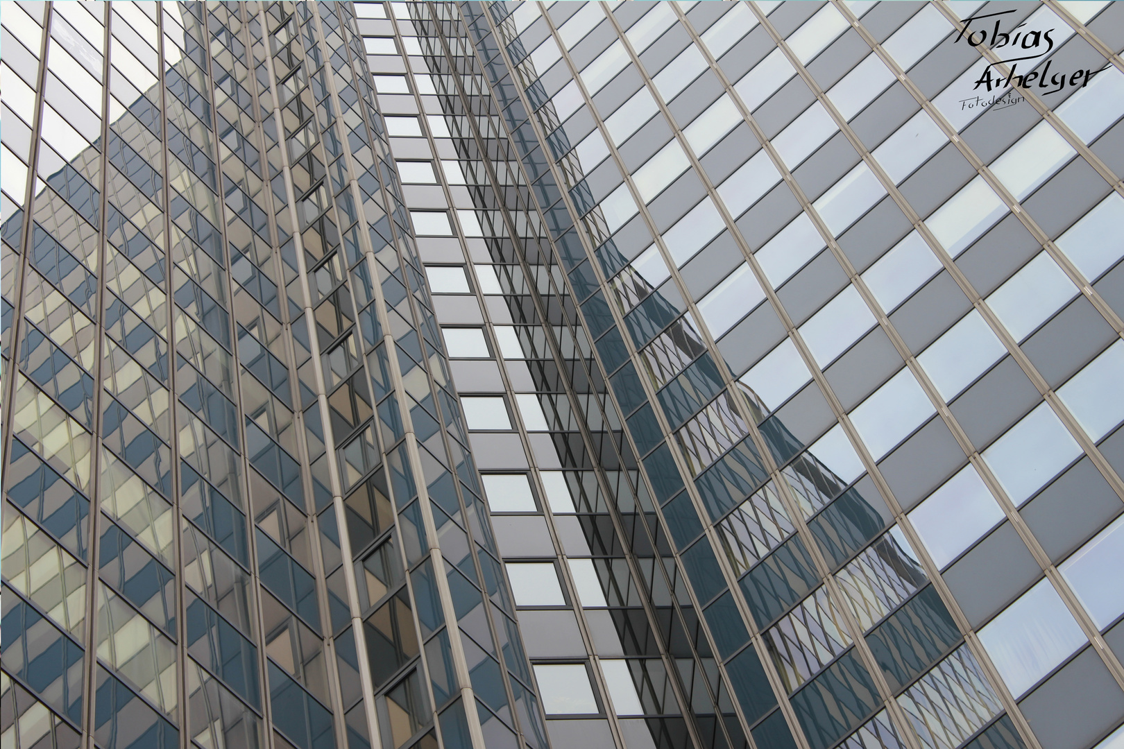 Gebäude Fenster Spiegelungen