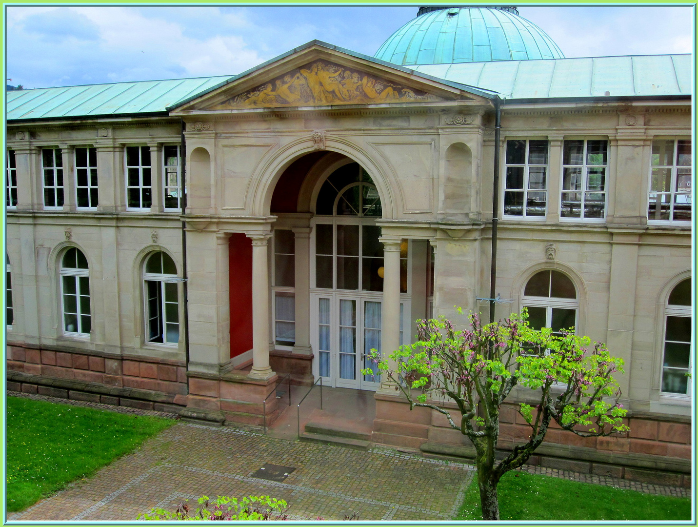 Gebäude oberhalb der Treppe...