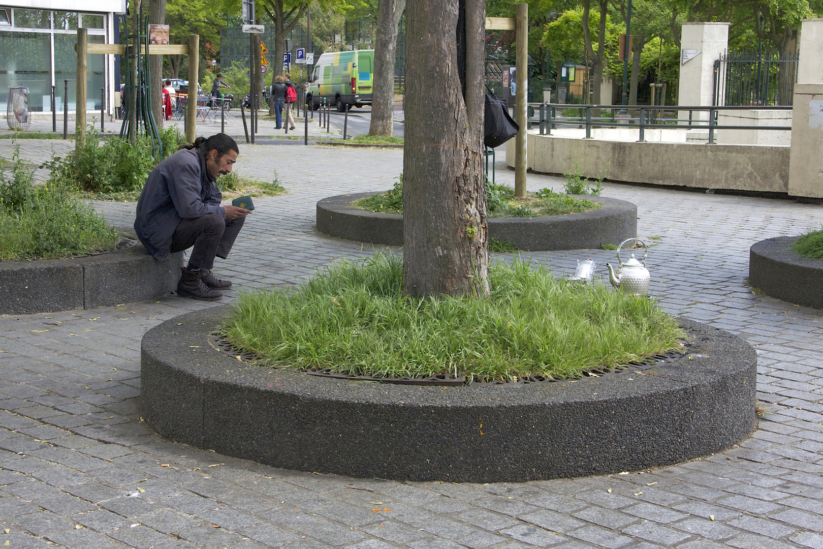 Gebet und Tee im Parc de Belleville