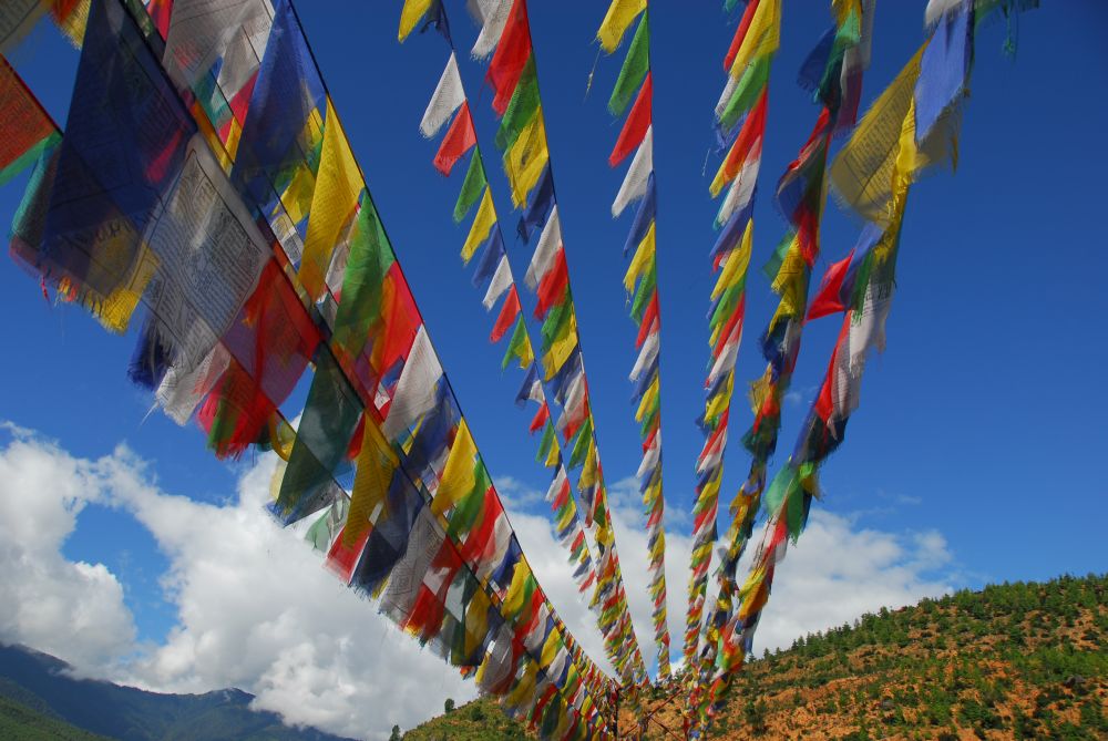 Gebetsfahnen bei Thimpu, Bhutan